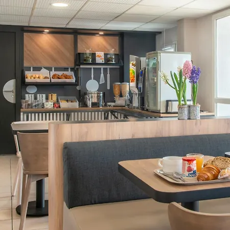 B&B Hotel Cholet Nord 2*