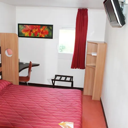 B&B Hotel Cholet Nord 2*