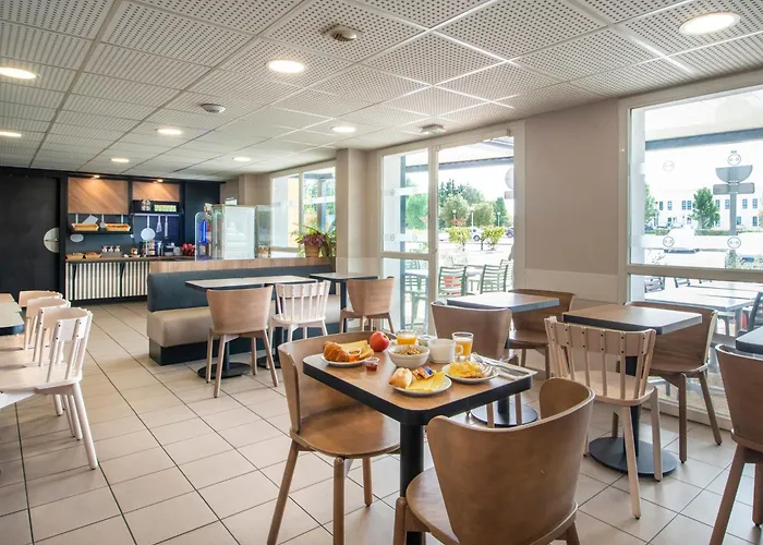 Hotel B&B Hotel Cholet Nord 2*