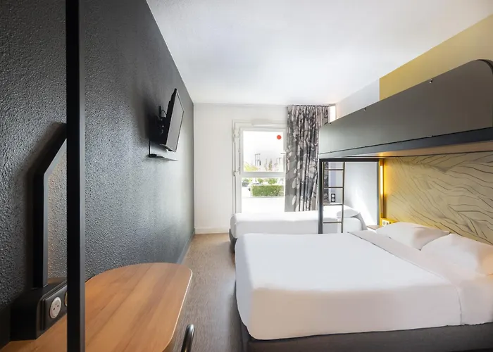 B&B Hotel Cholet Nord Hotel