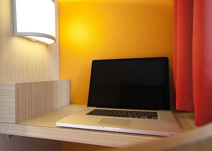 Hotel B&B Hotel Cholet Nord 2*