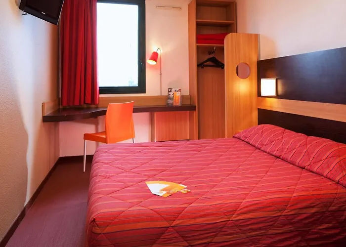 Hotel B&B Hotel Cholet Nord